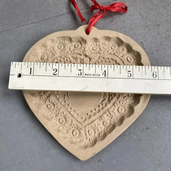 VTG Brown Bag Cookie Art Mold 1984-5 Heart Doves Wedding Birds Ann Gingerbread - Picture 2 of 12